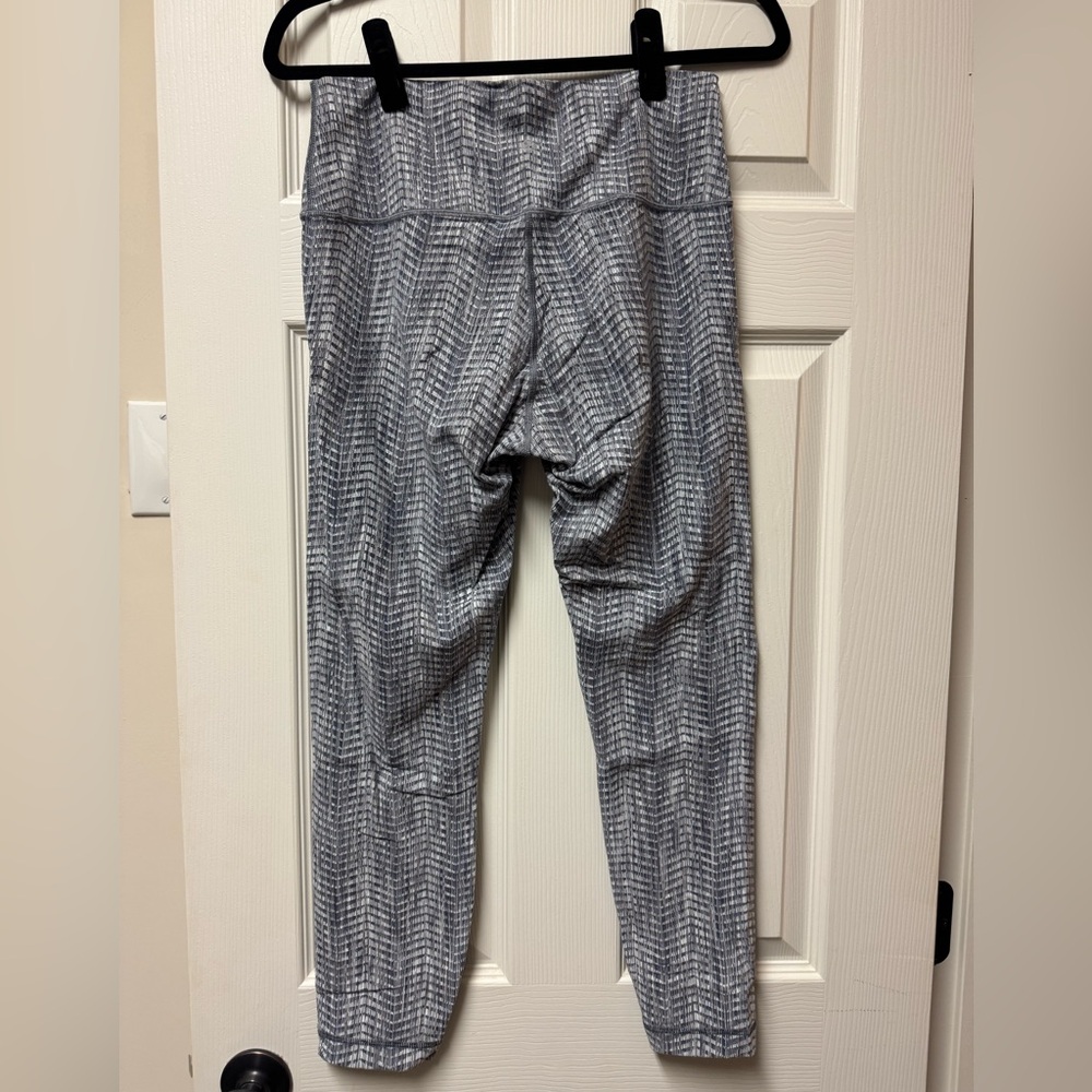Lululemon High-Waist Gray Patterned Leggings - image 5